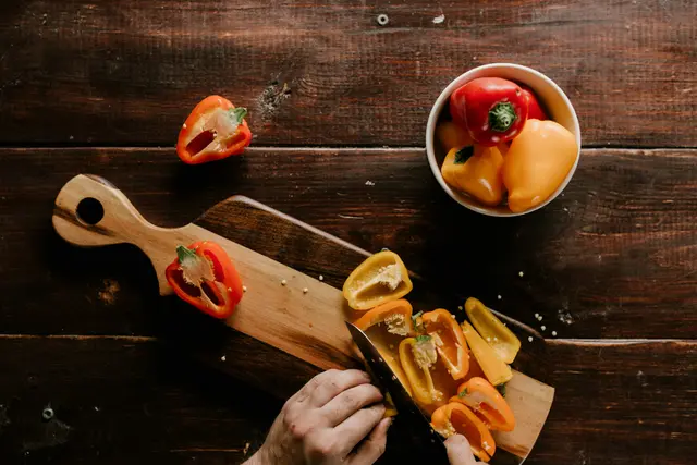 Cutting peppers